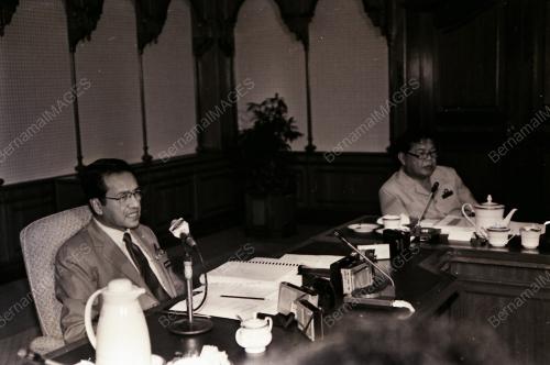 DATUK SERI DR. MAHATHIR BIN MOHAMAD