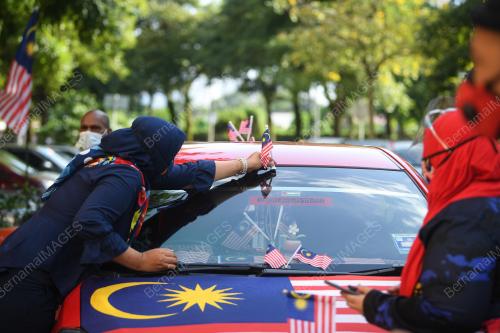 PROGRAM SAMBUTAN HARI MERDEKA KE-64 BLOK G PPR BATU MUDA