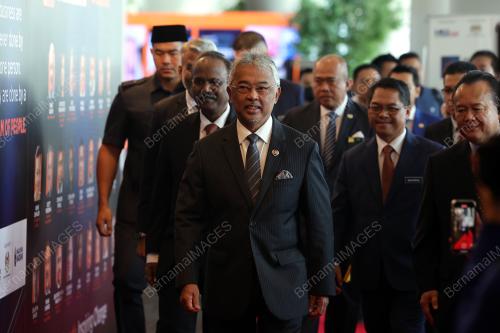 AL-SULTAN ABDULLAH RI'AYATUDDIN AL-MUSTAFA BILLAH SHAH