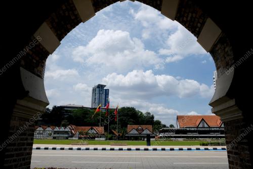 TINJAUAN HARI WILAYAH