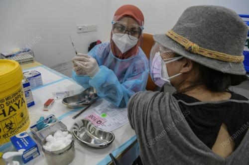 PROGRAM VAKSINASI WARGANEGARA REPUBLIK RAKYAT CHINA