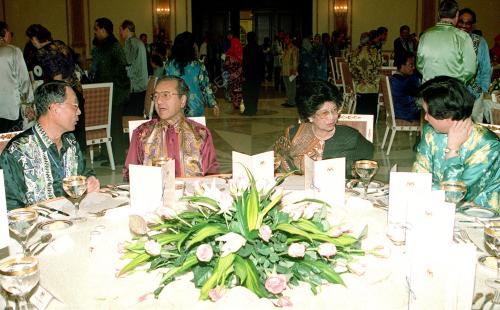 KL13-07_09_2000_PM-IAP_DINNER_13012016
