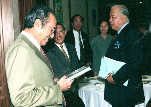 KL13-16_10_2000_MAHATHIR_14012016