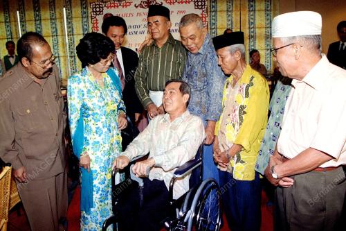 KL13-210200_HARI_PAHLAWAN_07012016