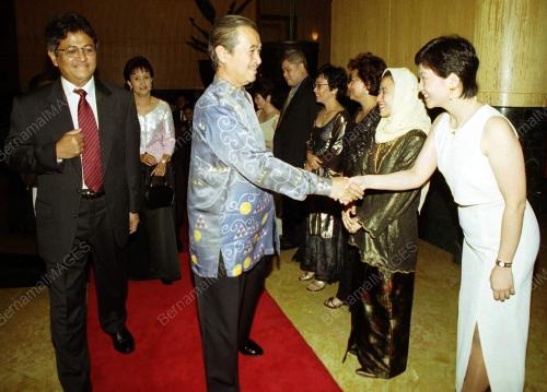 KL13-27_06_2001_PAK_LAH_27012016