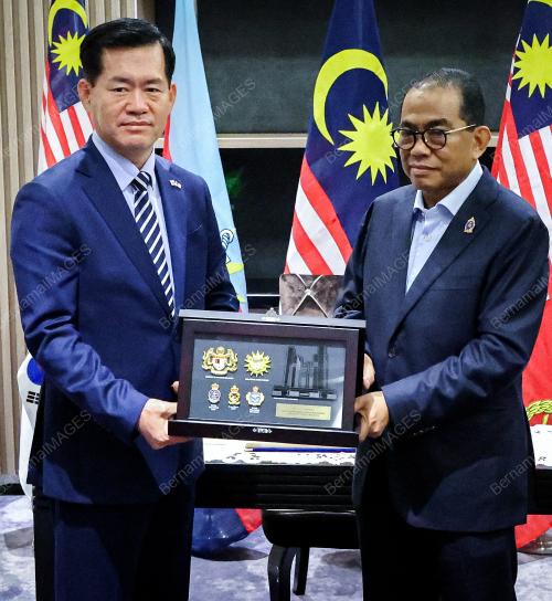 DATUK SERI MOHAMED KHALED NORDIN