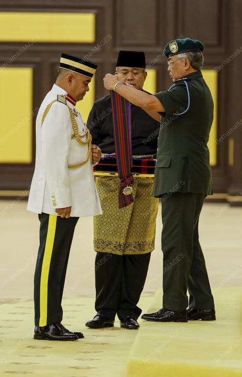 AL-SULTAN ABDULLAH RIÃ•AYATUDDIN AL-MUSTAFA BILLAH SHAH