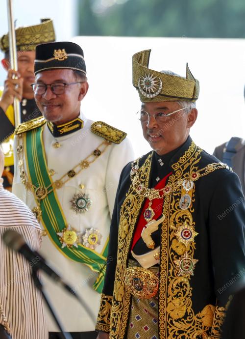 AL-SULTAN ABDULLAH RI'AYATUDDIN AL-MUSTAFA BILLAH SHAH
