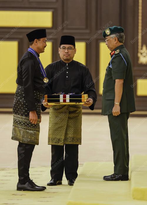 AL-SULTAN ABDULLAH RIÃ•AYATUDDIN AL-MUSTAFA BILLAH SHAH