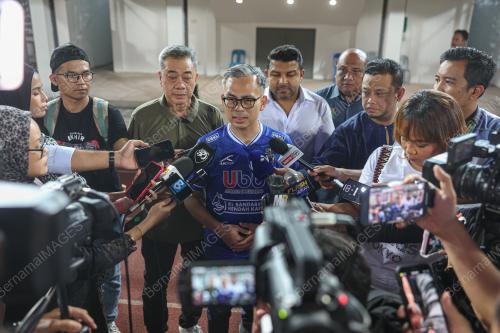 FAHMI FADZIL