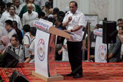SENATOR DATUK SERI DR ZAMBRY ABDUL KADIR