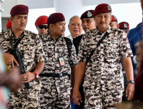 DATUK SERI NAJIB TUN RAZAK