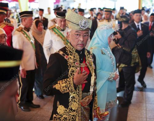 AL-SULTAN ABDULLAH RI'AYATUDDIN AL-MUSTAFA BILLAH SHAH
