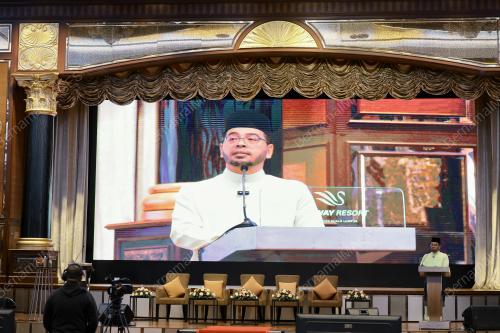 SENATOR DR ZULKIFLI HASAN