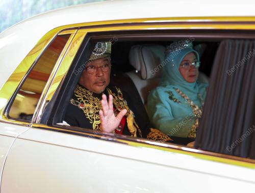 AL-SULTAN ABDULLAH RI'AYATUDDIN AL-MUSTAFA BILLAH SHAH