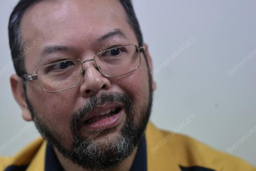 DATUK HASNUL FADHLY HASAN