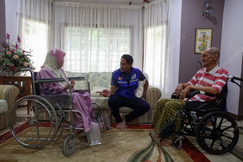 KHAIRY JAMALUDDIN