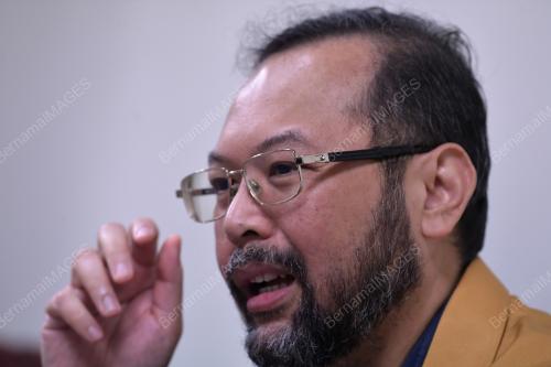 DATUK HASNUL FADHLY HASAN