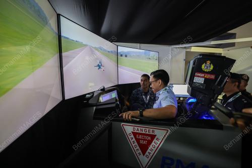 SIMULATOR JET PEJUANG