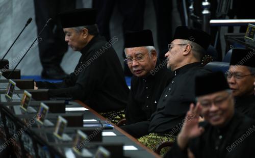 KL139_16072018_PARLIMEN
