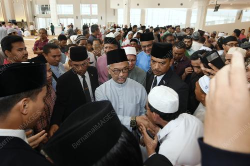 KL13_01022019_AGONG_BN201901319700