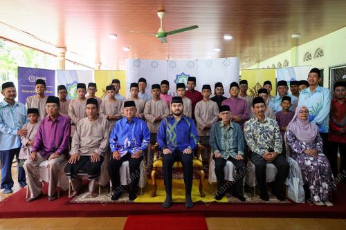 TENGKU AMIR SHAH SULTAN SHARAFUDDIN IDRIS SHAH