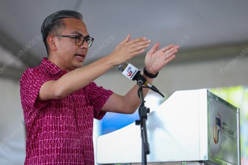 FAHMI FADZIL