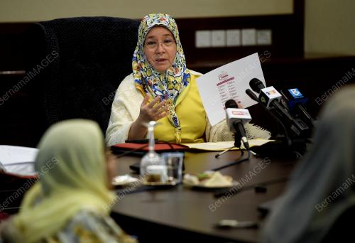 TUNKU HAJAH AZIZAH AMINAH MAIMUNAH ISKANDARIAH