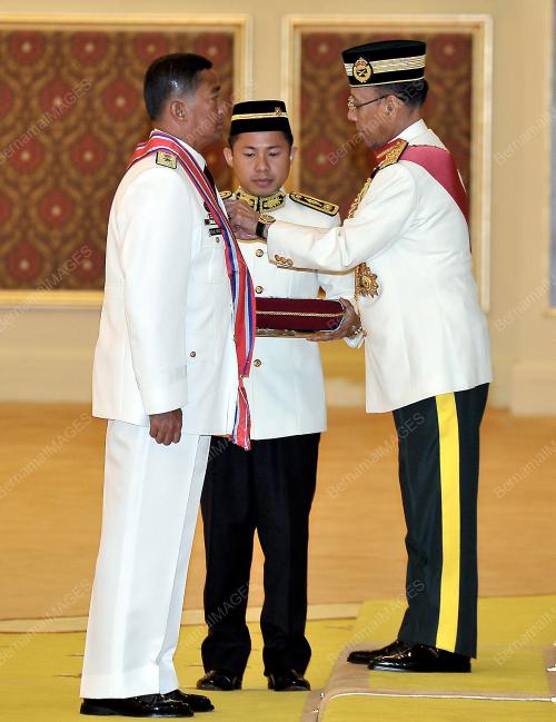 KL13_01102013_AGONG