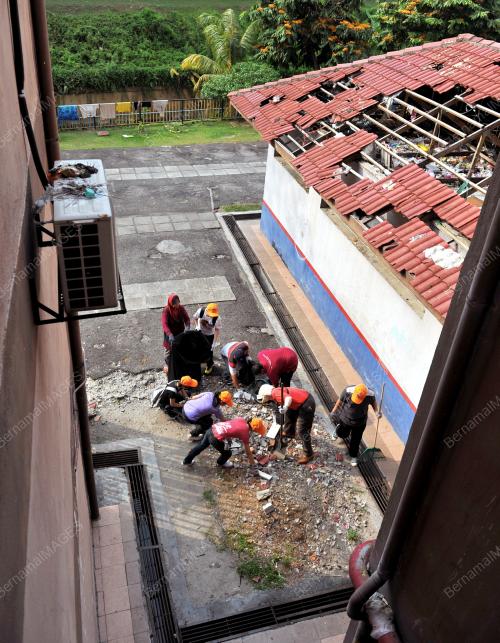 KL13_02032014_GOTONG_ROYONG