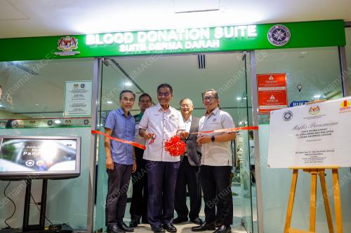 DATUK SERI DR DZULKEFLY AHMAD