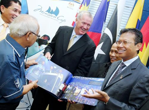 DATUK SERI AHMAD SHABERY CHEEK