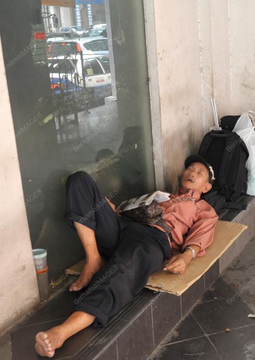 KL13_02092012_TIDUR