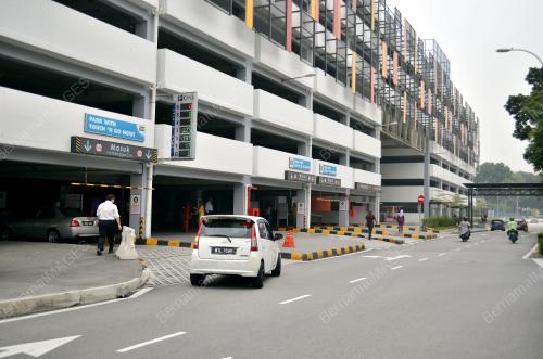 KL13_02102015_PARKIR_HKL