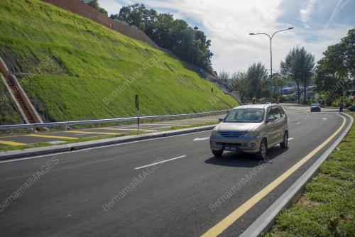KL13_03012016_BUKA_JALAN