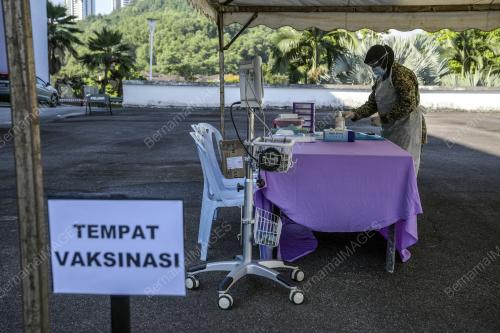 VAKSINASI SECARA PANDU LALU