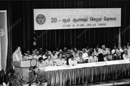 DR. MAHATHIR BIN MOHAMAD