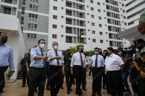 DATUK SERI ISMAIL SABRI YAAKOB