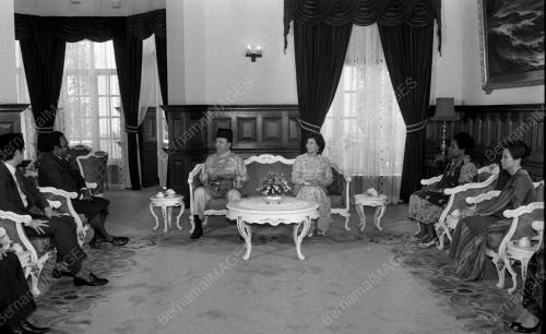 KL13_04022015_MENGHADAP_AGONG