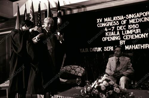 DATUK SERI DR. MAHATHIR BIN MOHAMAD