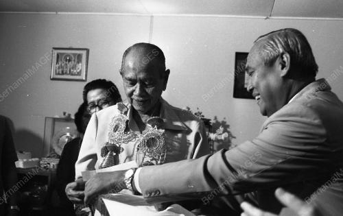 KL13_05032015_TUNKU_TERIMA_CEK