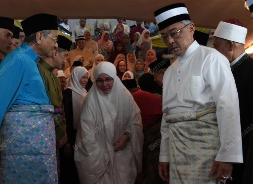 KL13_05062019_AGONG_SOLAT