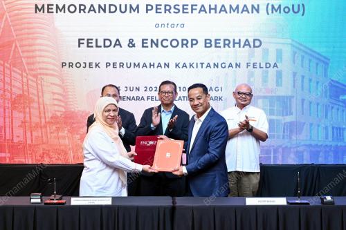 DATUK SERI AHMAD SHABERY CHEEK
