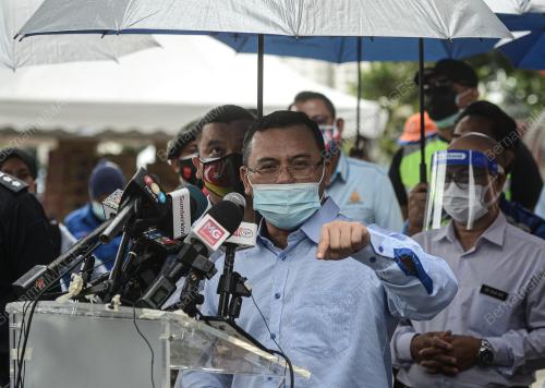 DATUK SERI AMIRUDIN SHARI