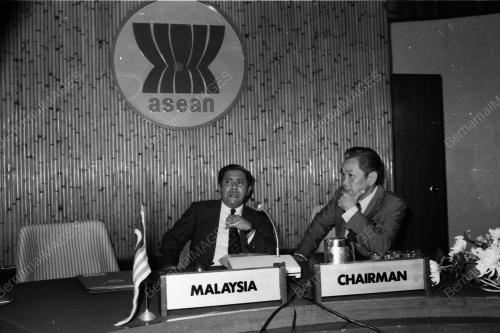 KL13_060380_ASEAN