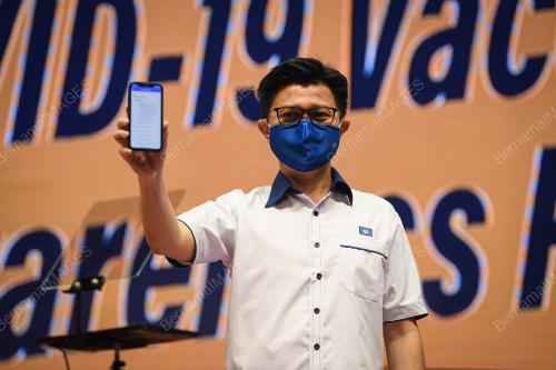 DATUK CHONG SIN WOON