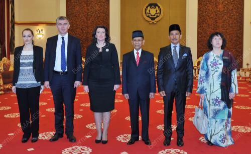 KL13_06062013_AGONG