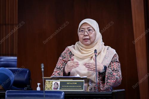 DATUK DR FUZIAH SALLEH