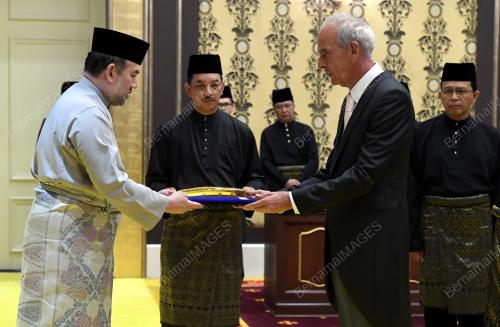 KL13_06112017_AGONG