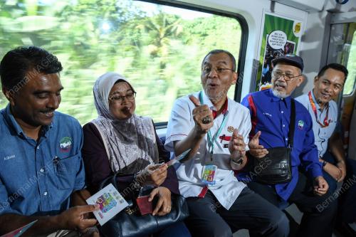 DATUK SERI DR DZULKEFLY AHMAD